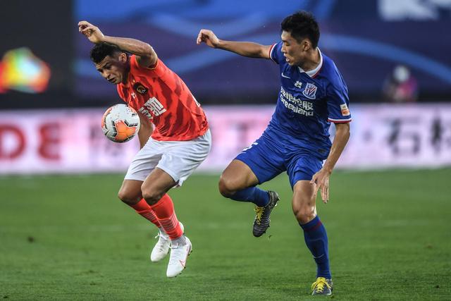 周琦19分广东胜吉林 高诗岩30+7山东不敌上海