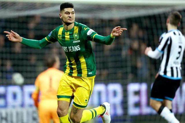 奇才逆转黄蜂终结16连败 鹈鹕力克76人3连胜