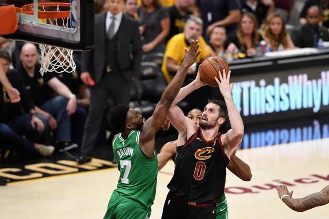 浙江6人上双击败首钢 萨姆纳33+13四川胜宁波